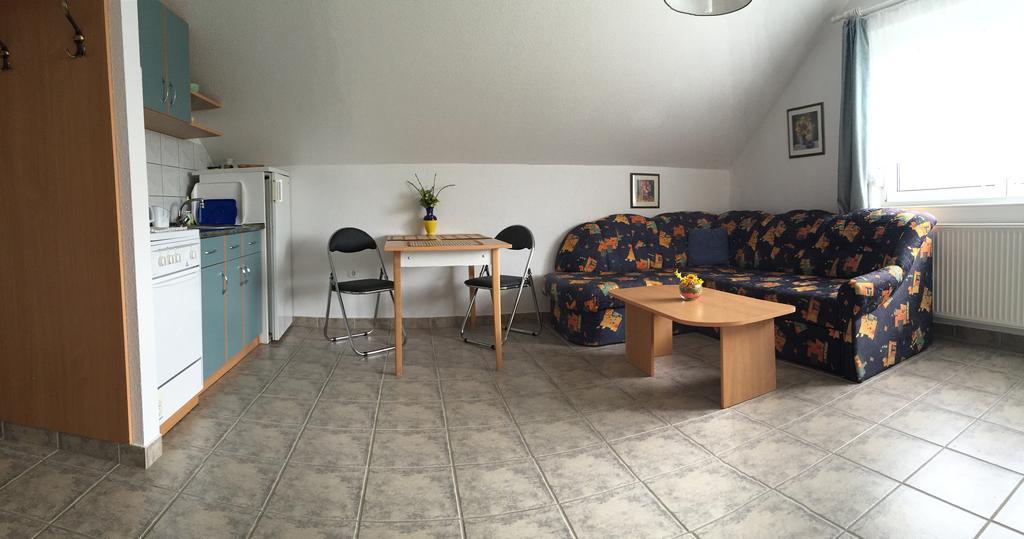 Frankie Holiday Apartment Ii. Balatongyörök Exterior foto